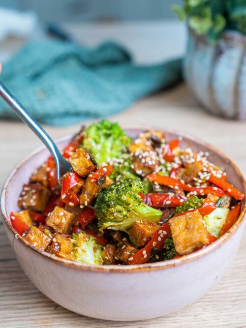 Foto vom fertigen Tofu Stir Fry - schnell & lecker